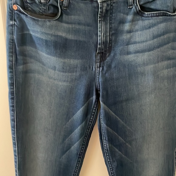 7 for All Mankind kimmie cropped jeans - Picture 4 of 13
